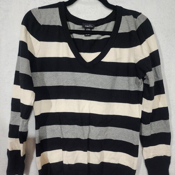 Rue 21 Striped V-Neck Sweater Women's Large Dark Academia - Picture 1 of 5